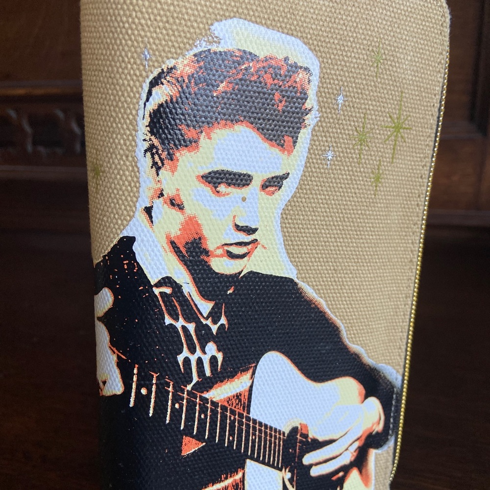 NWOT- ELVIS PRESLEY FRENCH STYLE WALLET/ GIFT  BOX